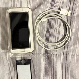 Apple Black iPod Nano with White USB Cable
